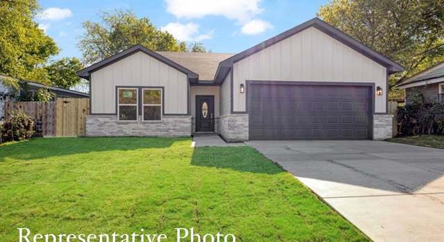 Photo of 2670 Ash Crescent St, Fort Worth, TX 76104