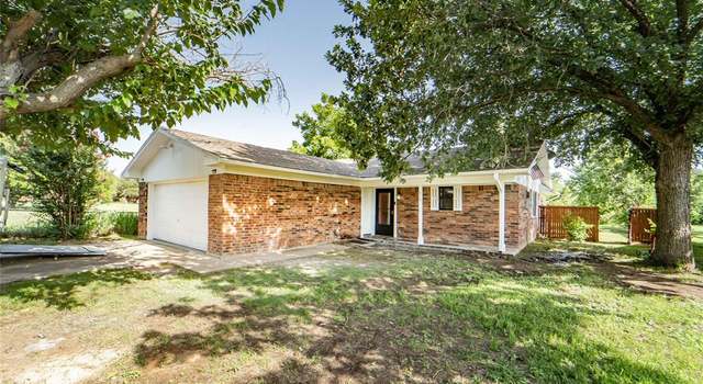 Photo of 1315 Hunters Glen St, Breckenridge, TX 76424