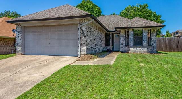 Photo of 10200 Pack Saddle Ct, Fort Worth, TX 76108