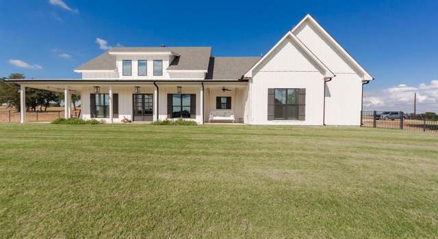 Photo of 469 Rolling Hills Blvd, Alvord, TX 76225
