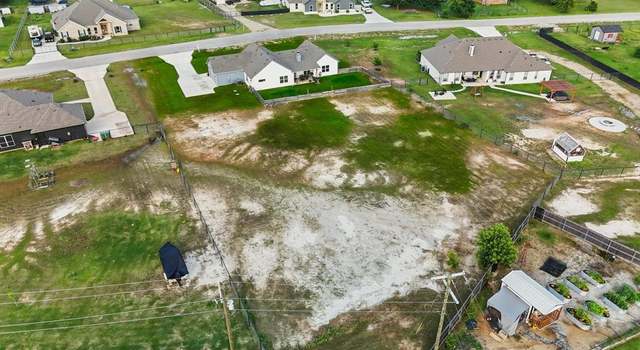 Photo of 121 Bluegrass Trl, Springtown, TX 76082