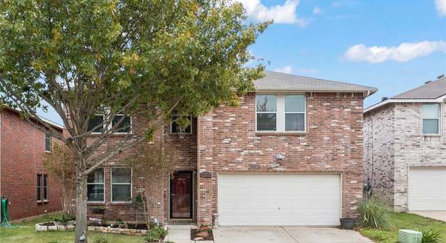 Photo of 632 Silvertop Rd, Arlington, TX 76002