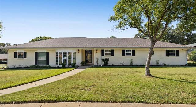 Photo of 1610 Newsom Ct, Pantego, TX 76013