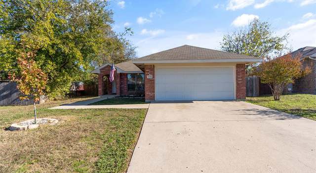 Photo of 1928 Christopher Dr, Fort Worth, TX 76140