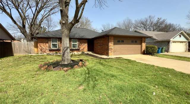 Photo of 407 Oakwood Cir, Shady Shores, TX 76208