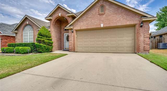Photo of 5117 Roundtree Ct, Haltom City, TX 76137