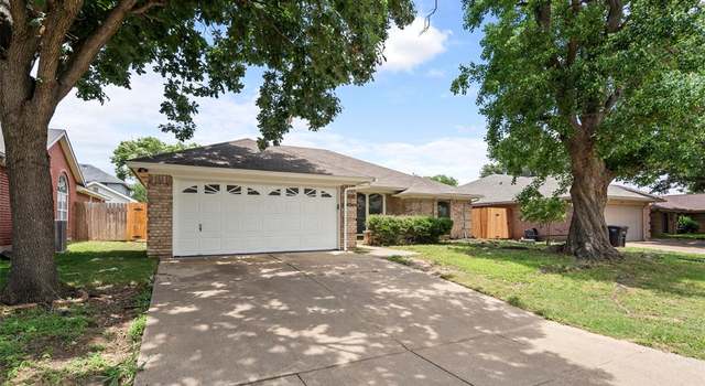 Photo of 3924 Marsh Ln, Fort Worth, TX 76123