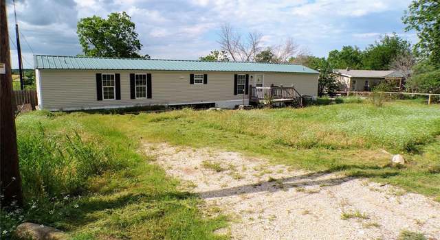 Photo of 131 Jackson Ln, China Spring, TX 76643