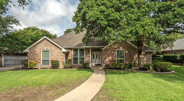 Photo of 334 Pebblebrook Dr, Grapevine, TX 76051