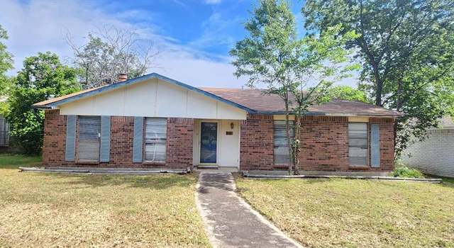 Photo of 9641 Sophora Cir, Dallas, TX 75249