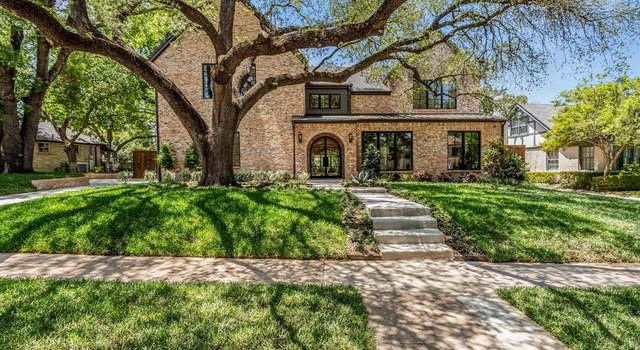 Photo of 2426 Stadium Dr, Fort Worth, TX 76109