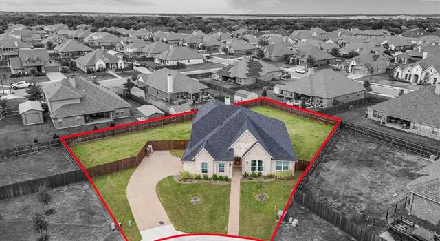 Photo of 513 Rye Cir, Mcgregor, TX 76655