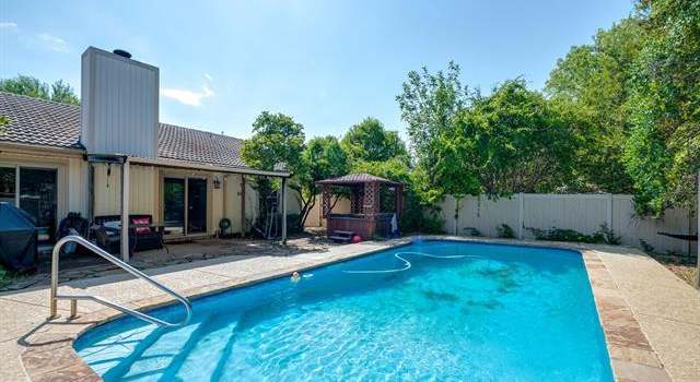 Photo of 329 Juniper Dr, Arlington, TX 76018
