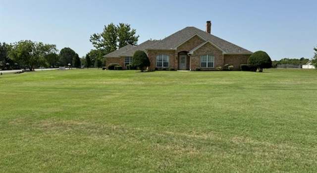 Property at 428 E Tripp Rd, Sunnyvale, TX 75182, 3 beds, 2.5 baths
