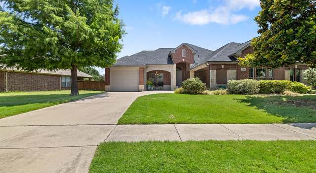 Property at 2915 Velero, Grand Prairie, TX 75054, 3 beds, 2 baths