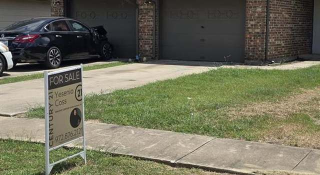 Photo of 8916 Greenmound Ave, Dallas, TX 75227