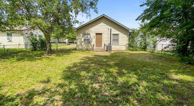 Photo of 109 S 5th St, Sanger, TX 76266