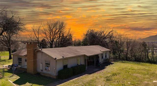 Photo of 2304 NE Loop 7, Athens, TX 75752