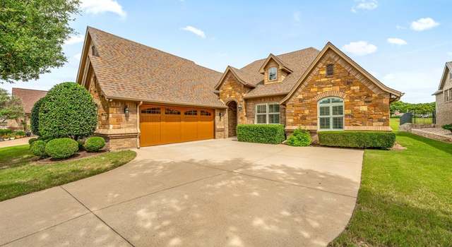 Photo of 1307 Prestwick Ct, Granbury, TX 76048
