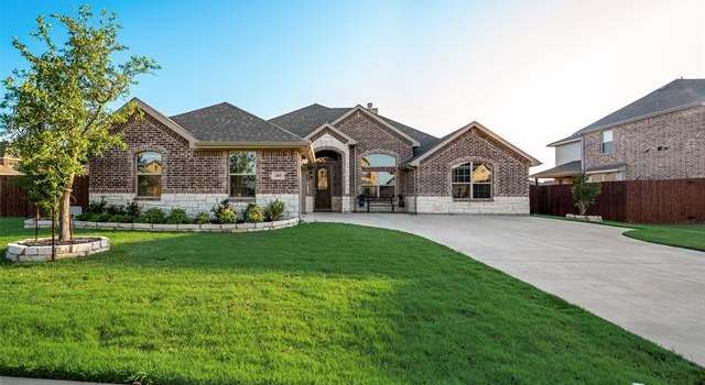 Photo of 109 Lone Oak Dr, Crowley, TX 76036