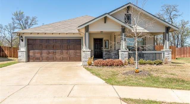 Photo of 332 Daleview Dr, Kennedale, TX 76060