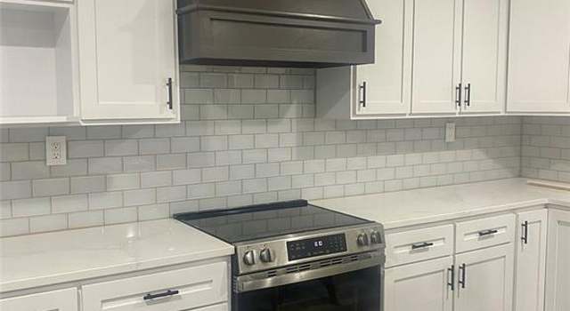 Photo of 3719 Washington Trl, Granbury, TX 76048
