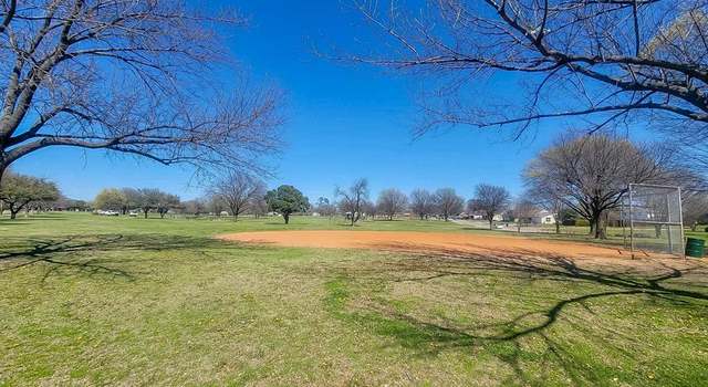 Photo of 3205 Parkside Dr, Mesquite, TX 75150