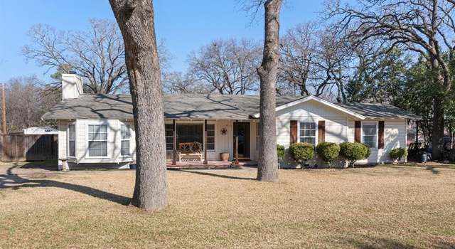 Photo of 1105 Carpenter St, Azle, TX 76020