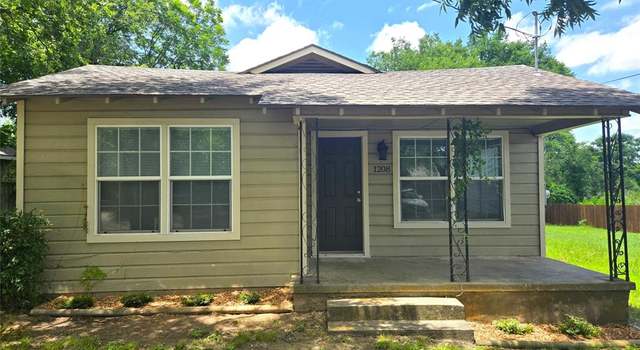Photo of 1208 Peak St, Denton, TX 76201