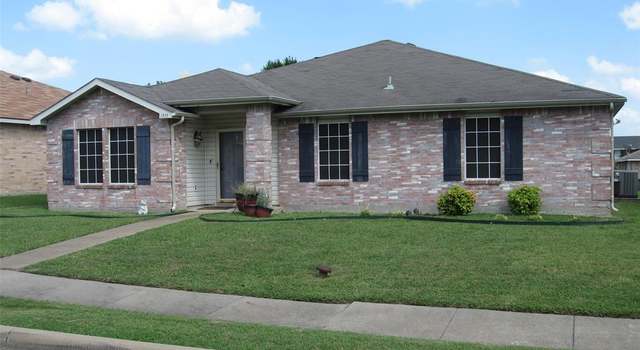 Photo of 1519 Greenbrook Dr, Rockwall, TX 75032