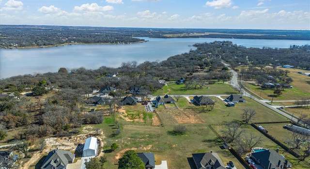 Photo of 124 Deats Farm Ct, Azle, TX 76020