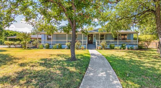 Photo of 212 E Mesquite St, Coleman, TX 76834