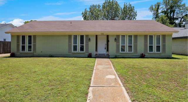 Photo of 7316 Martha Ln, Fort Worth, TX 76112