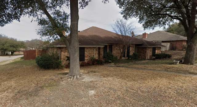 Photo of 801-803 Summit Dr, Desoto, TX 75115