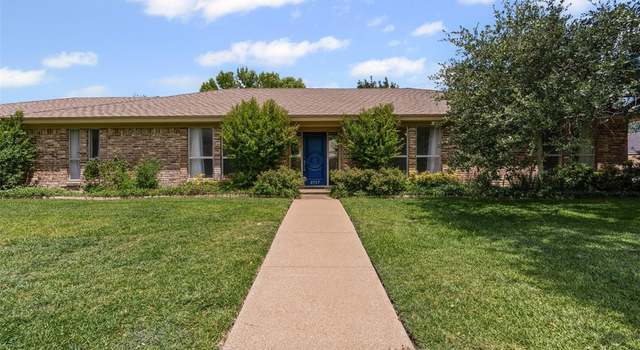 Photo of 3717 Stoney Creek Rd, Fort Worth, TX 76116