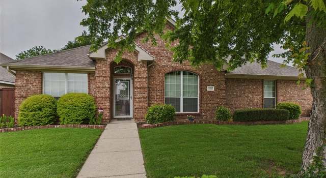 Photo of 733 Willow Crest Dr, Midlothian, TX 76065