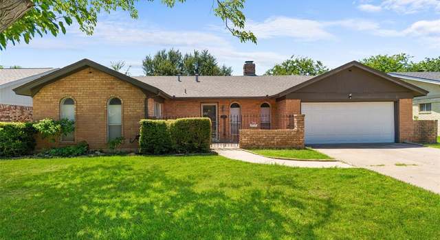 Property at 2804 Ashbury Dr, Arlington, TX 76015, 3 beds, 2 baths