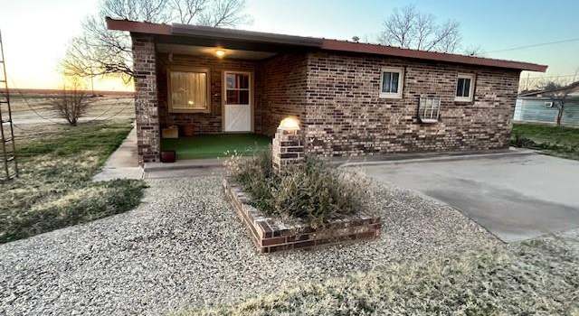 Photo of 511 S Lyon St, Roby, TX 79543