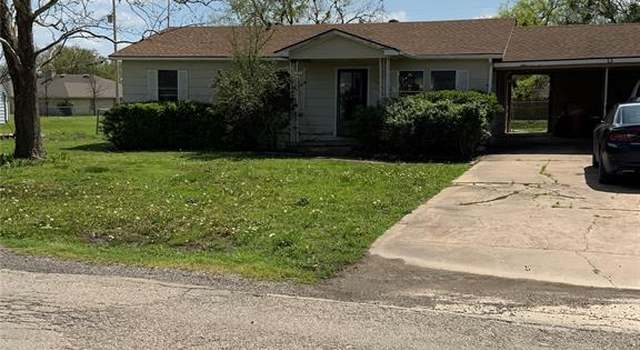 Photo of 403 E Hackberry St, Leonard, TX 75452