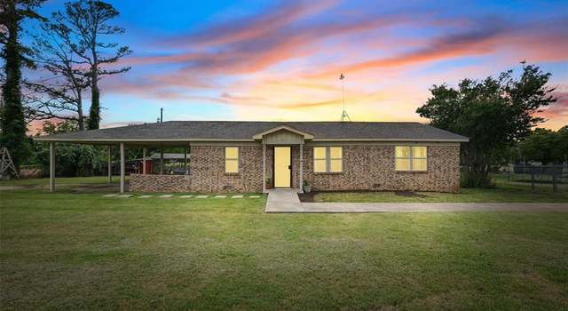 Photo of 500 Cemetery Rd, Aurora, TX 76078
