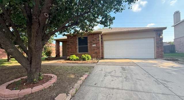 Property at 1025 Pullman Dr, Saginaw, TX 76131, 3 beds, 2 baths