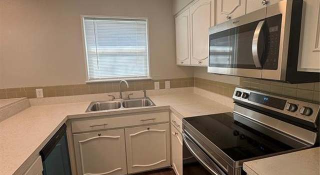 Photo of 1010 Waverly Dr, Arlington, TX 76015