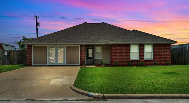 Photo of 1204 Charles Dr, Alvarado, TX 76009