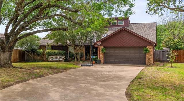 Photo of 2409 Meadow Crk, Bedford, TX 76021