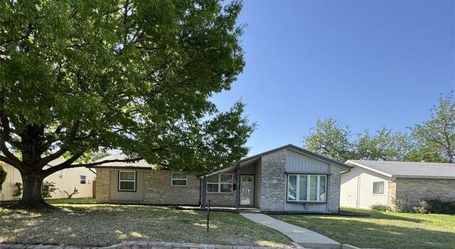 Photo of 2308 Misty Ln, Carrollton, TX 75006