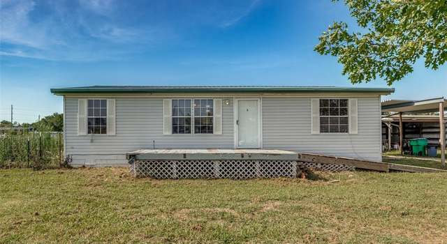 Photo of 289 Winding River Cir, Farmersville, TX 75442