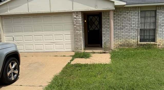 Photo of 6933 Glenhurst Dr, North Richland Hills, TX 76182