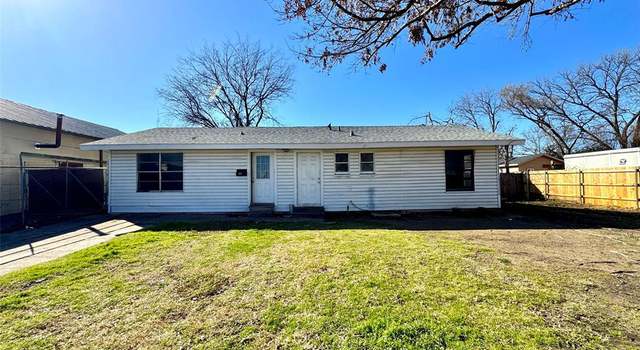 Photo of 303 N Delphine St, Terrell, TX 75160