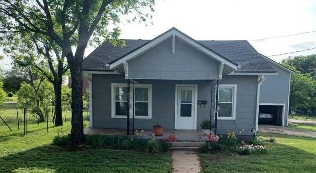 Photo of 203 N Flint St, Breckenridge, TX 76424