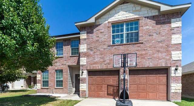 Photo of 8632 Shallow Creek Dr, Fort Worth, TX 76179